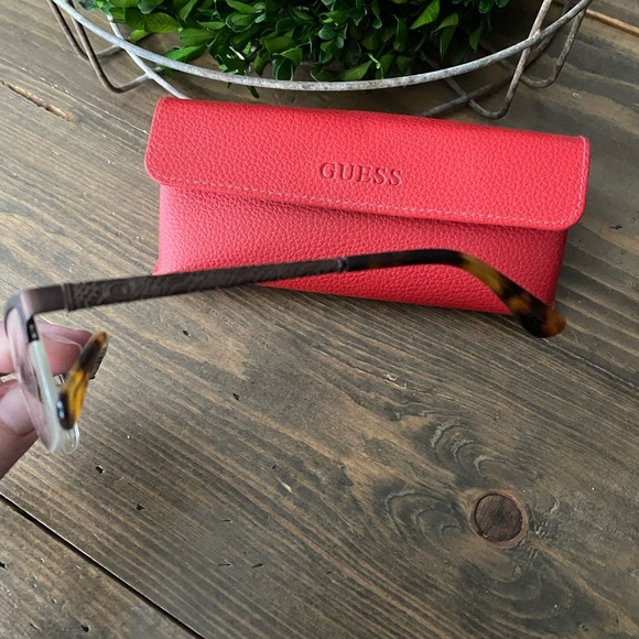 Guess glasses - Picture 2 of 2